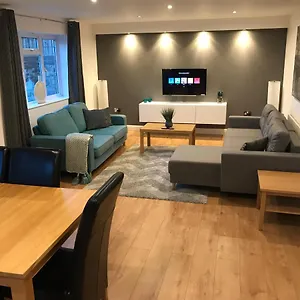  Apartment Beech Hideaway